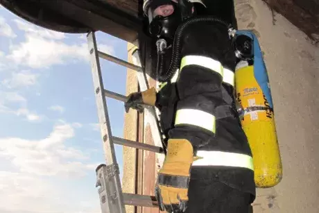 Výcvik zásahové jednotky s dýchací technikou