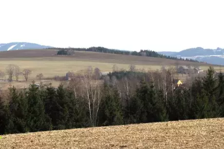 březen-květen 2017