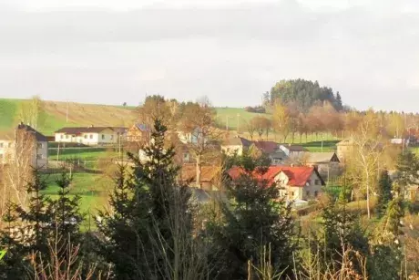 březen-květen 2017