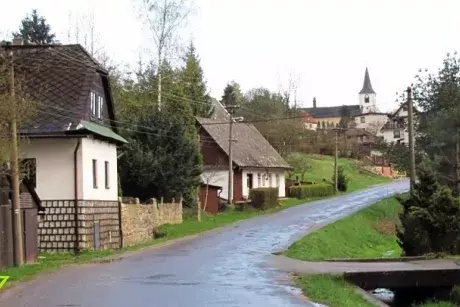 březen-květen 2017