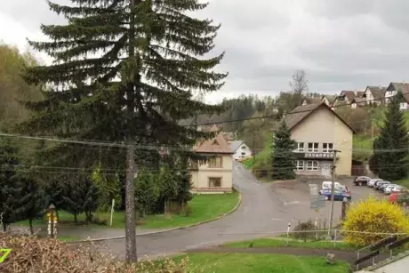 březen-květen 2017