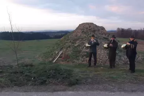 17. listopad 2019 - sázení pamětní lípy