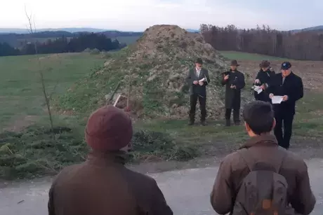 17. listopad 2019 - sázení pamětní lípy