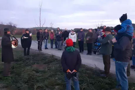 17. listopad 2019 - sázení pamětní lípy