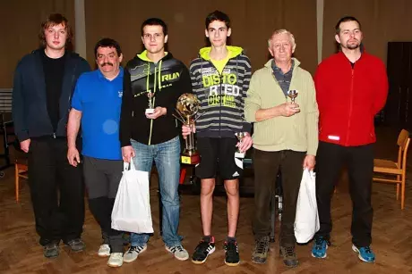 Vánoční turnaj ve stolním tenise o pohár starosty obce 27.12.2015