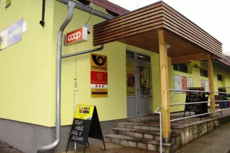 Zrekonstruovaná prodejna Konzum a pošta Partner